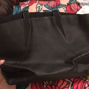 Lululemon black large tote